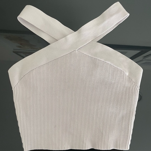 Aritzia Babaton Cropped Sculpture Knit Criss Cross Tank - Picture 2 of 9